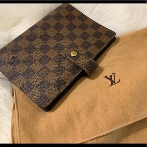 Louise Vuitton Damier Agenda MM